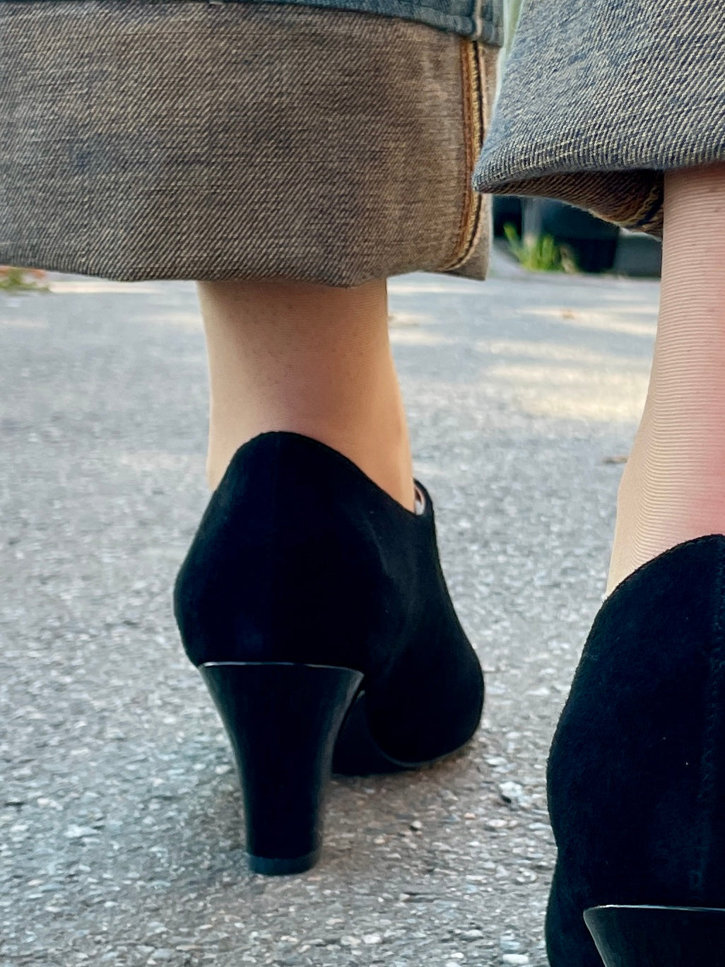 Ava Monochrome pump