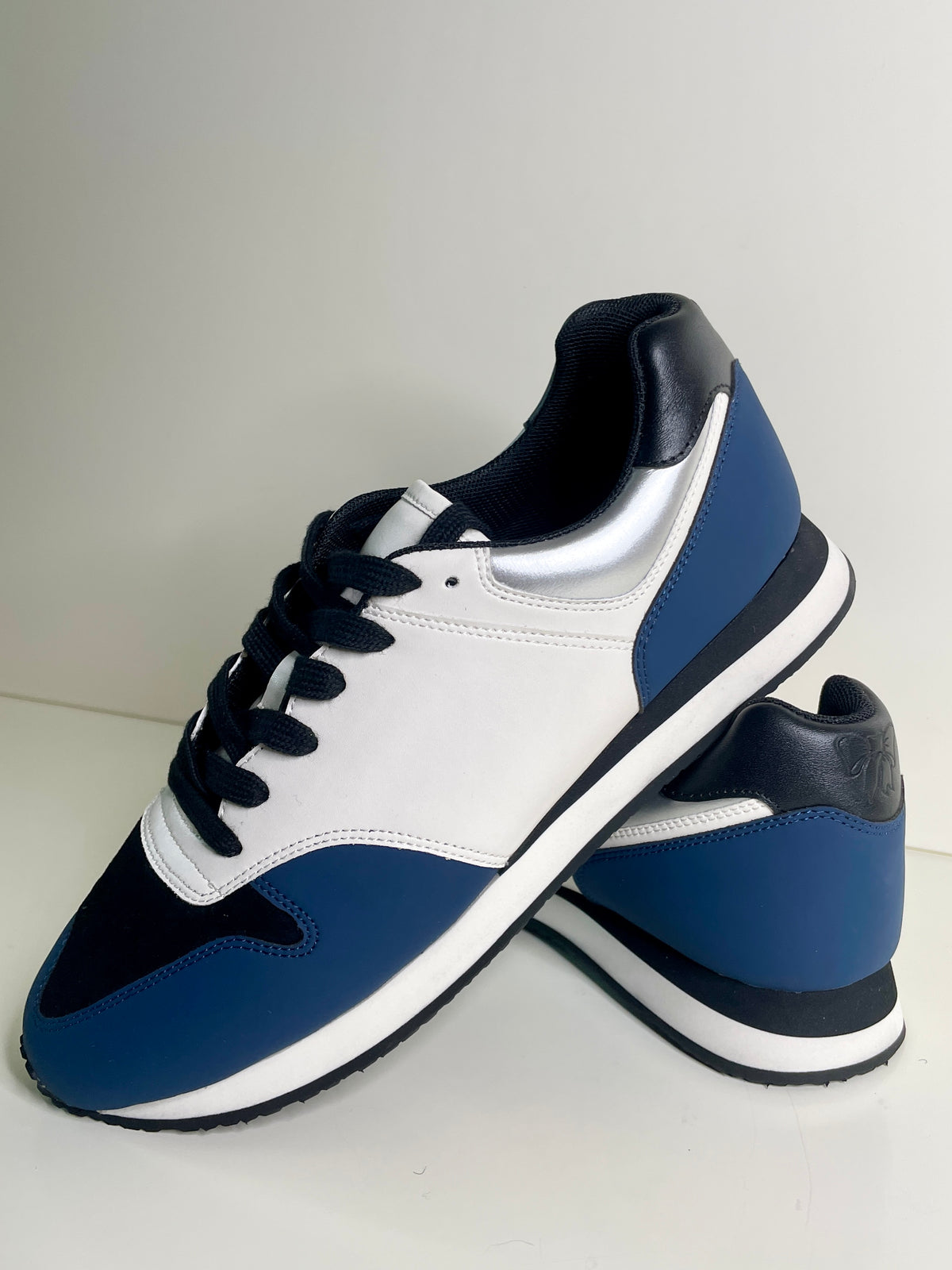 Serena | UNICORN Basic Charm