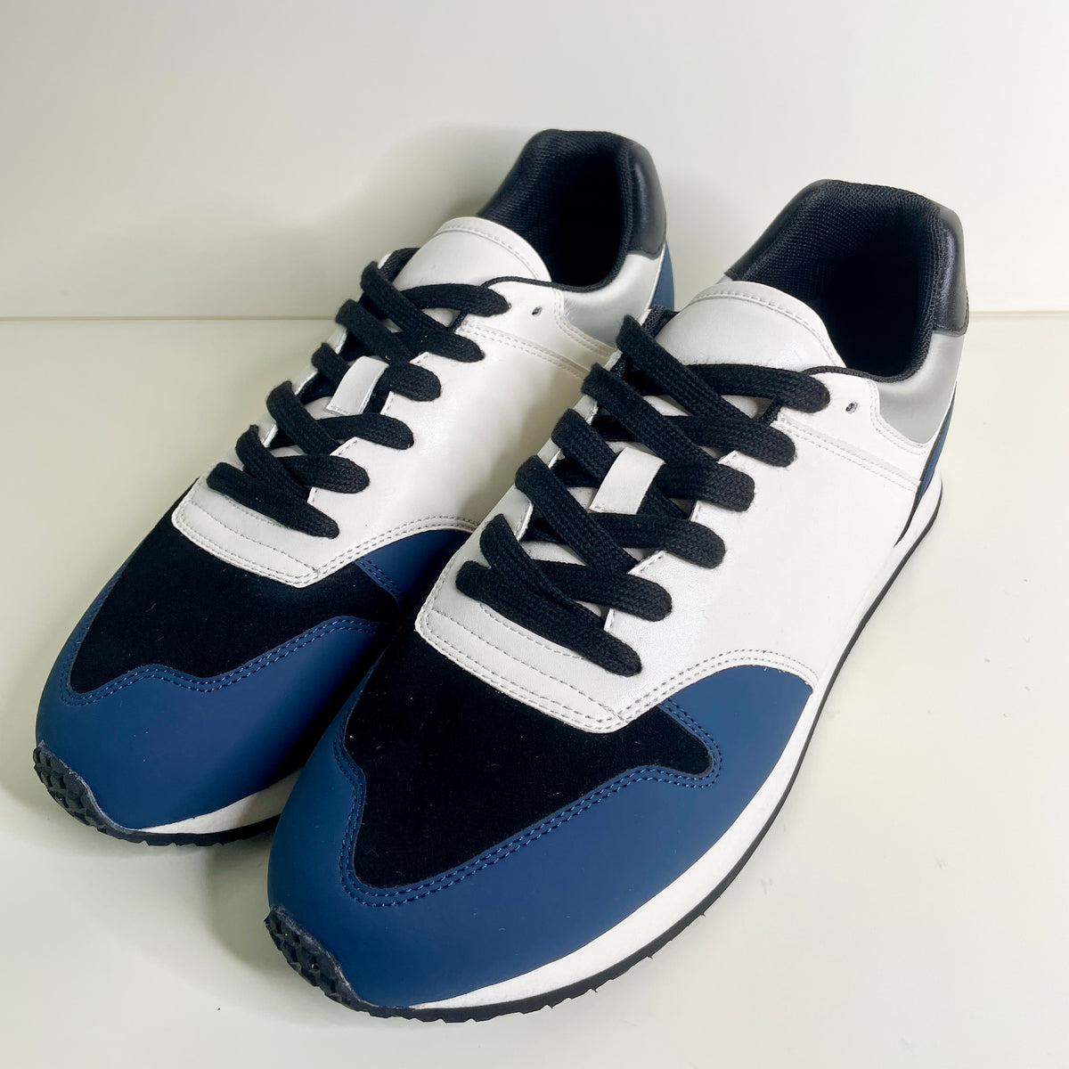 Serena | UNICORN Basic Charm