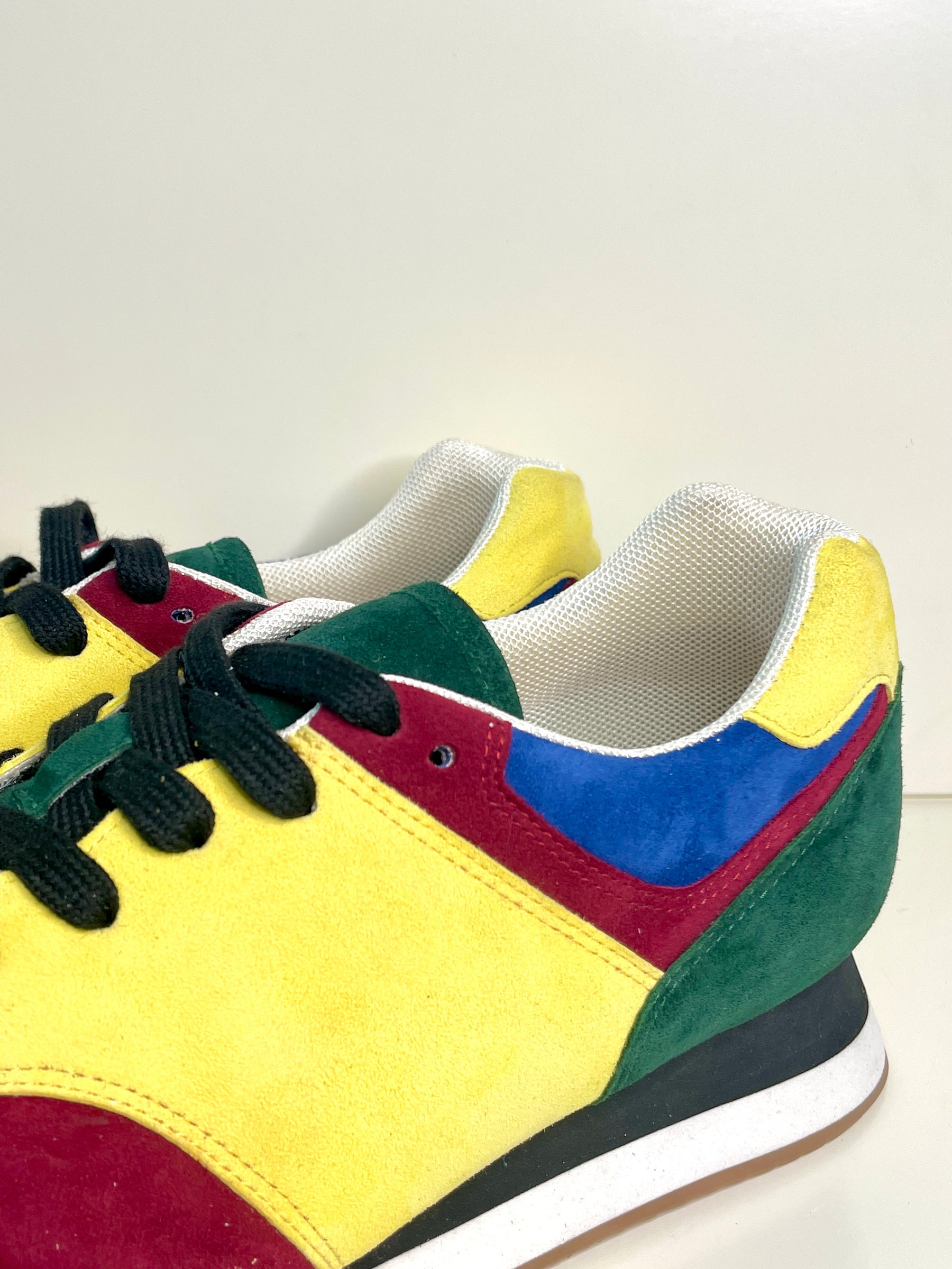 Serena | UNICORN A Colourful Dream of Suede