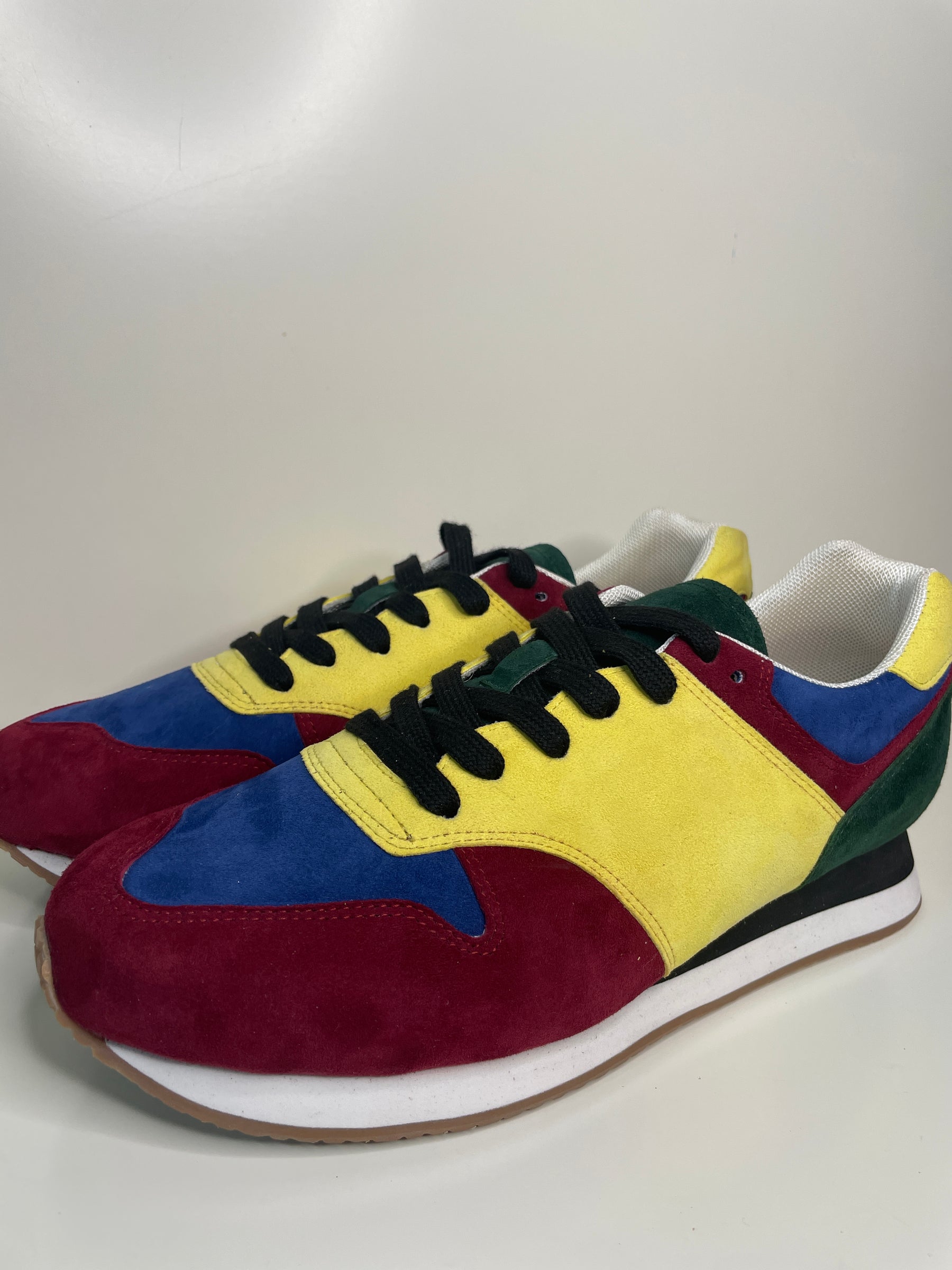 Serena | UNICORN A Colourful Dream of Suede
