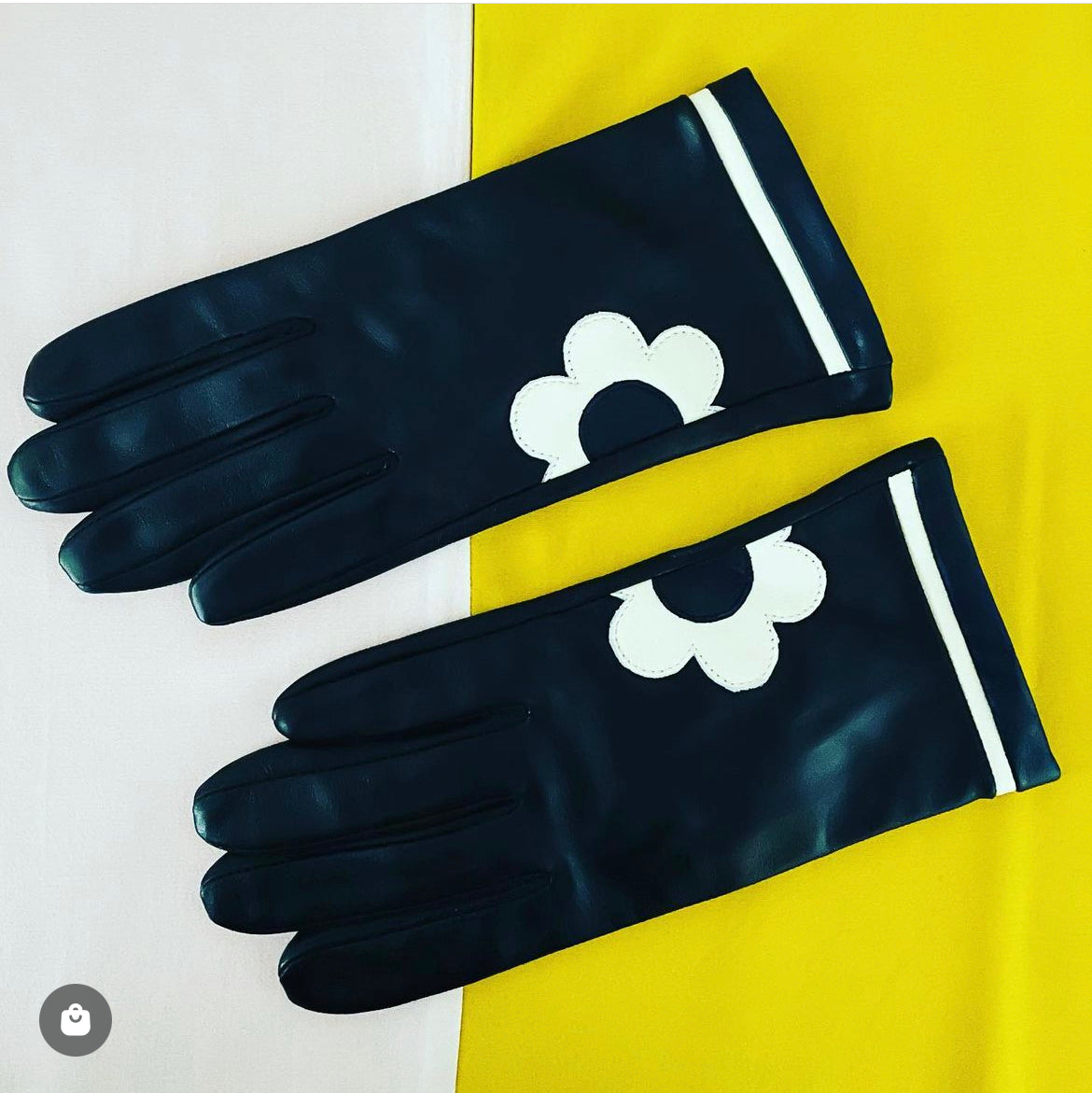 Black Daisy gloves