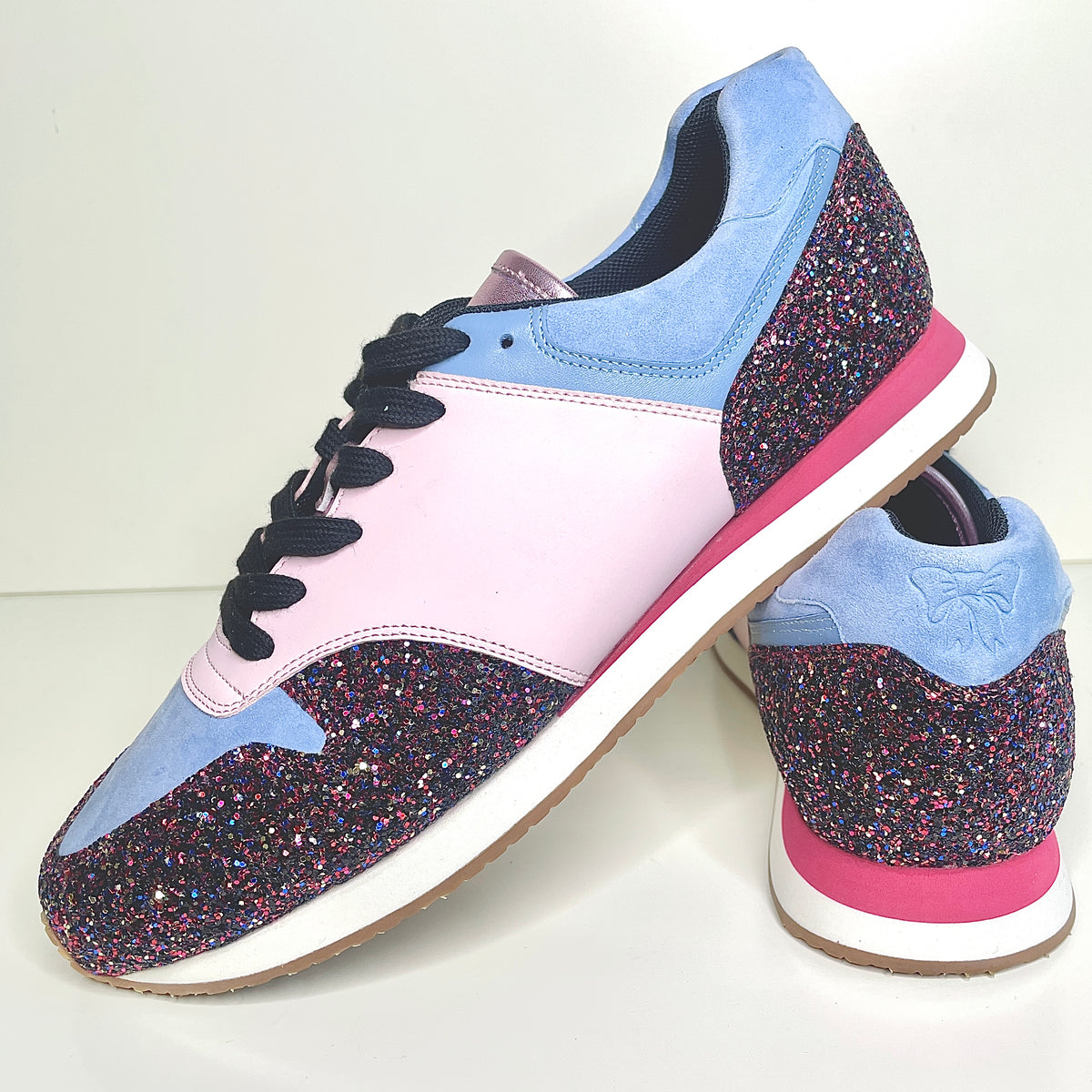 Serena | UNICORN Stars At Dawn