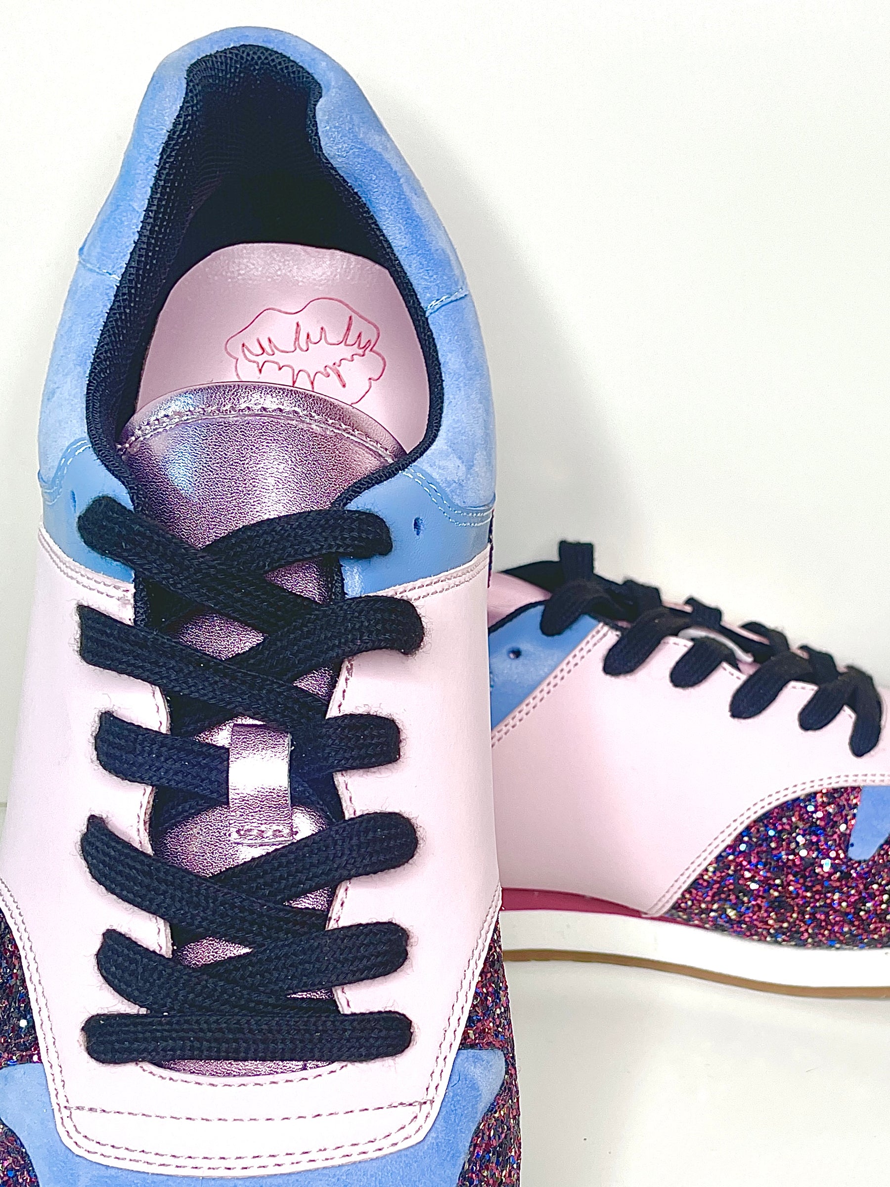 Serena | UNICORN Stars At Dawn