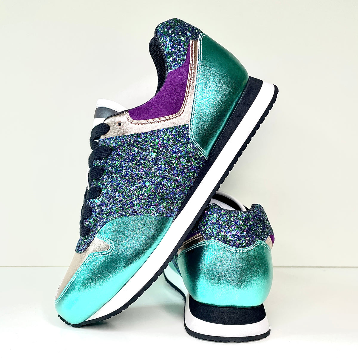 Serena | UNICORN Disco Dragon