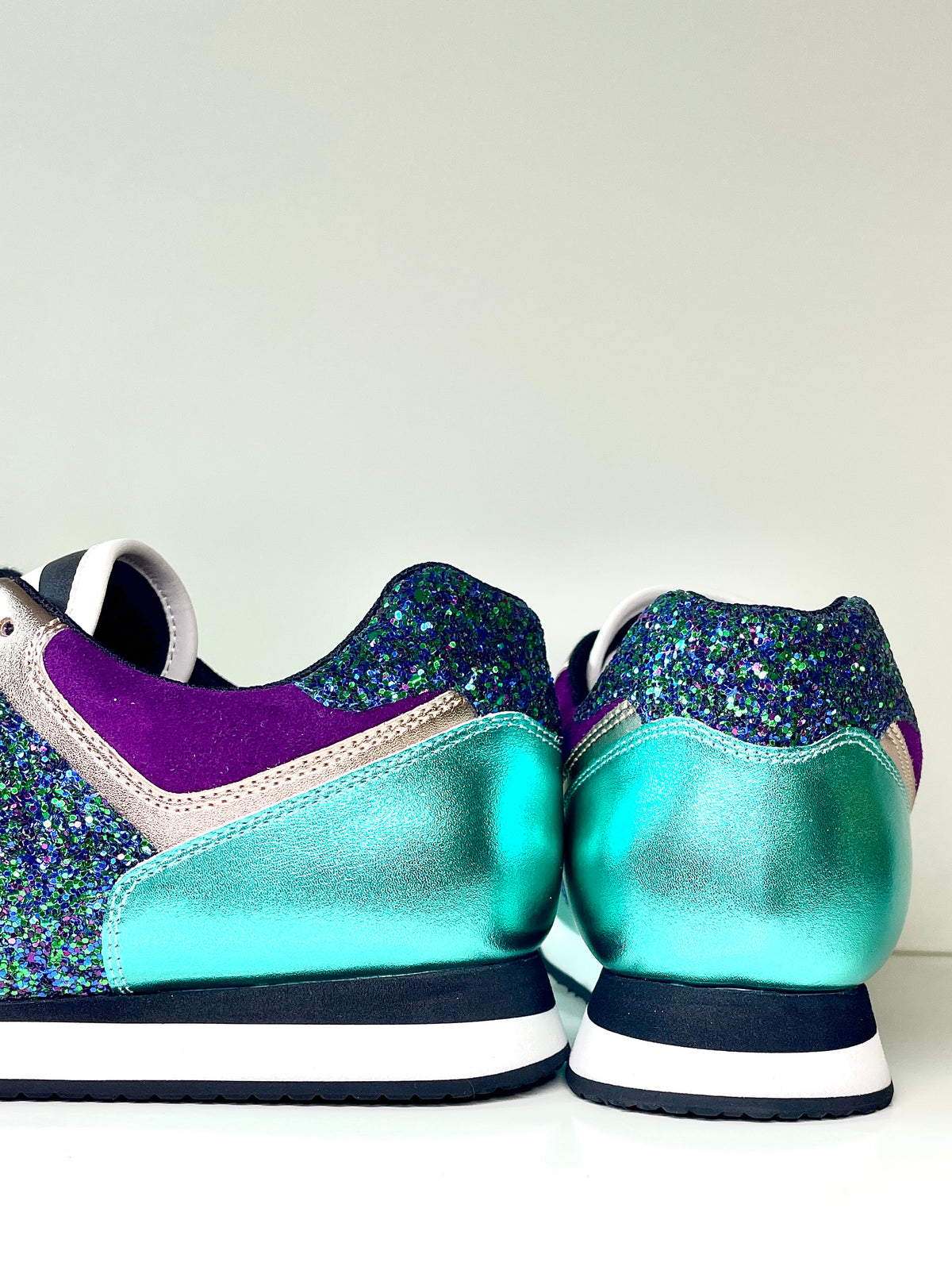 Serena | UNICORN Disco Dragon