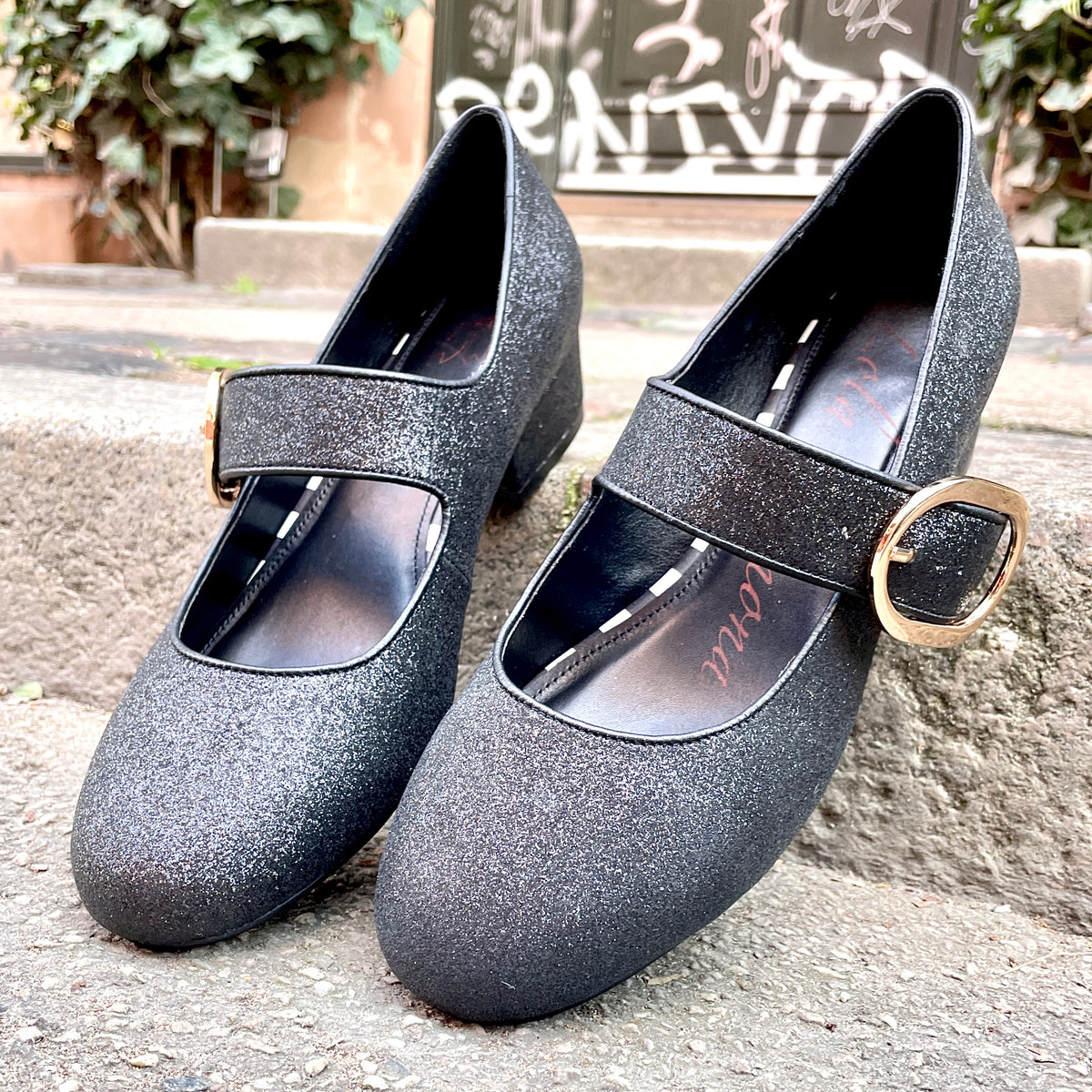 Alice Pitch Black Glitter