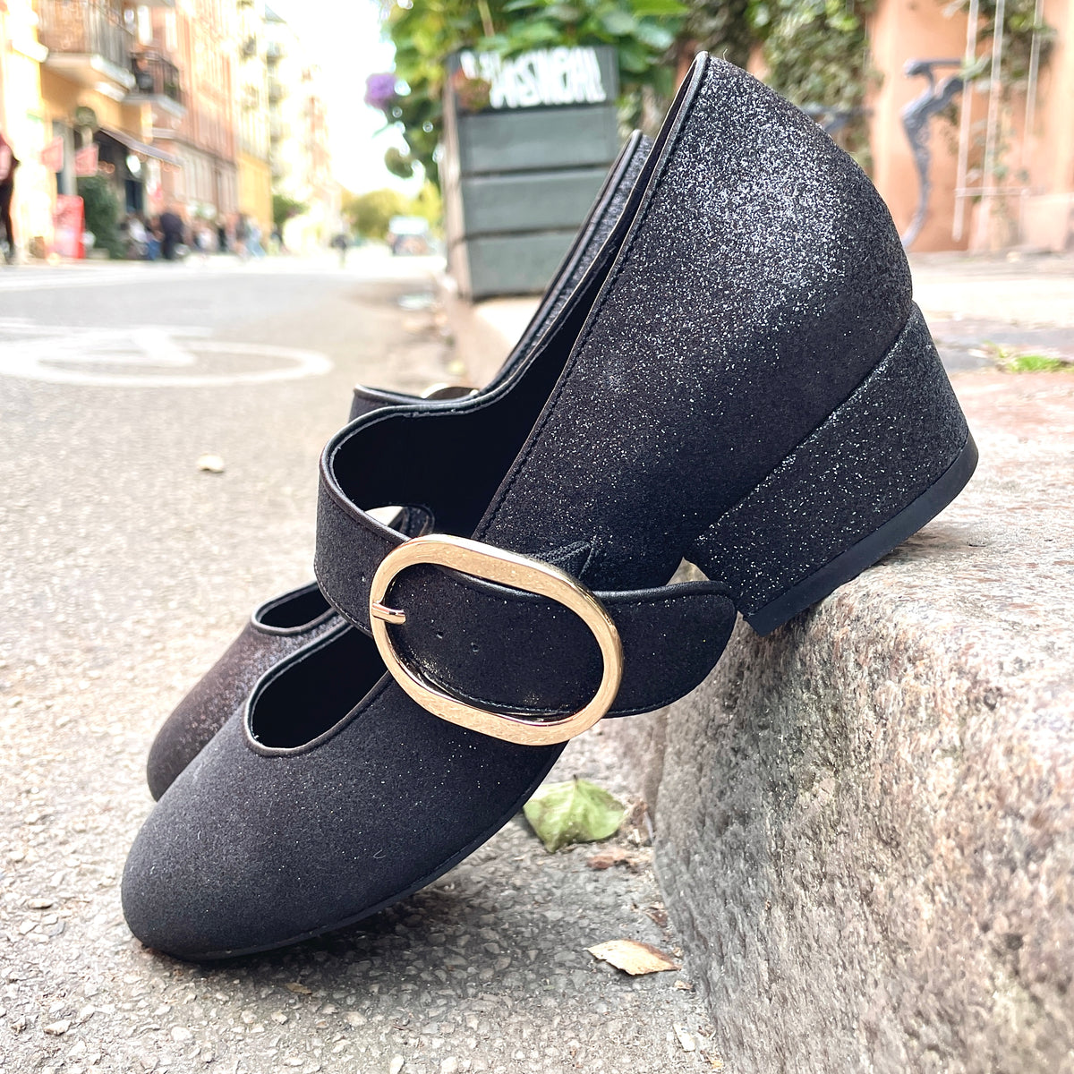 Alice Pitch Black Glitter