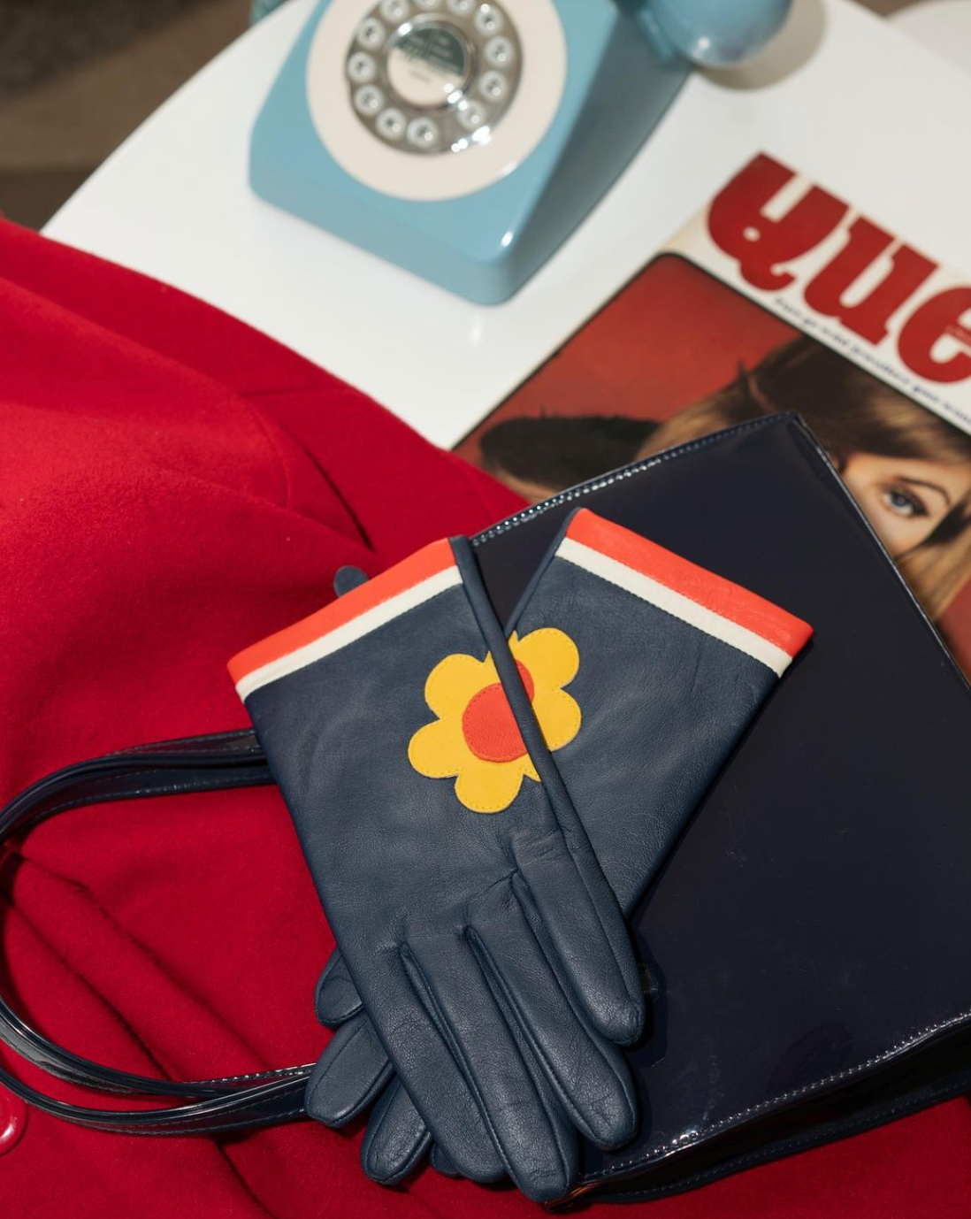 Navy Daisy gloves