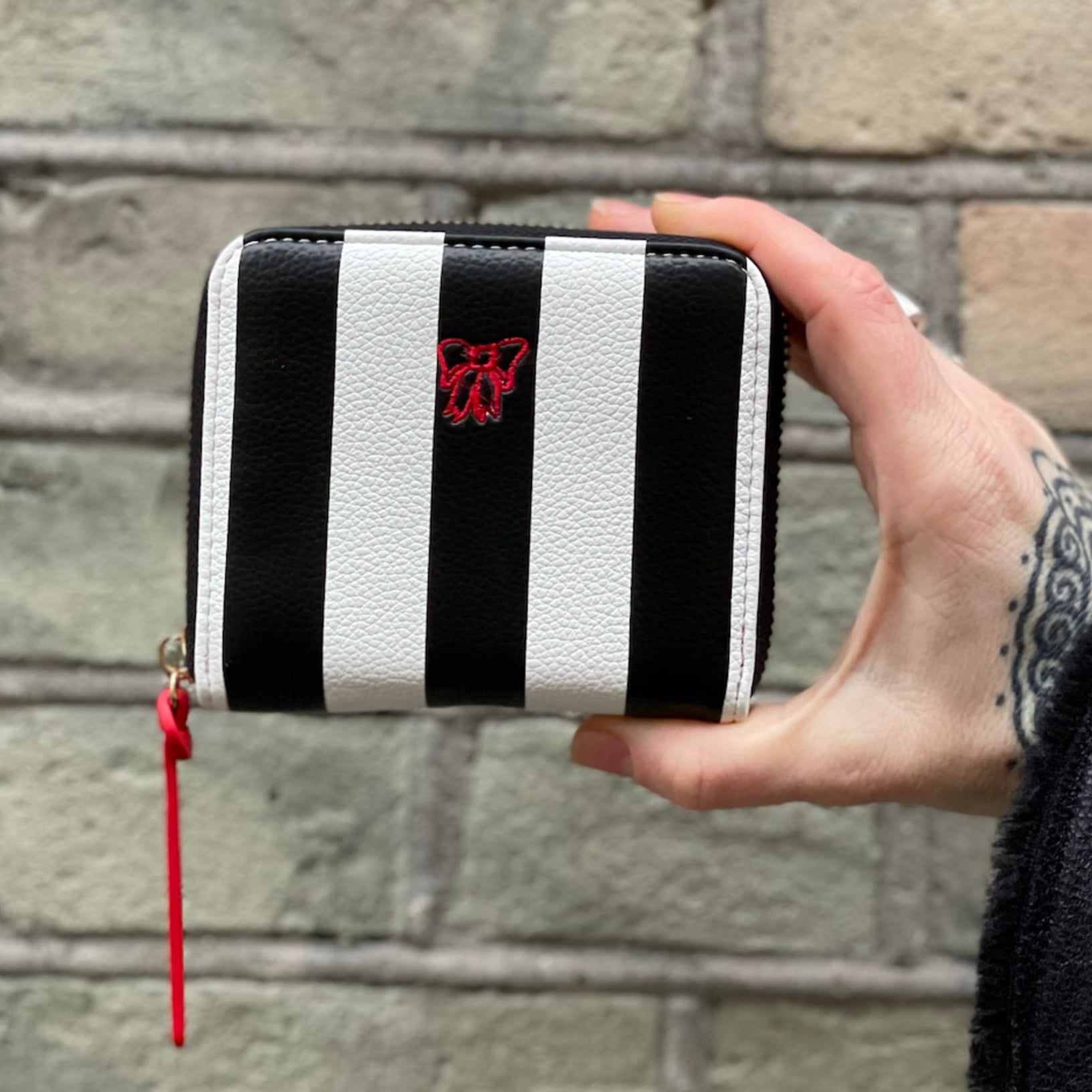 Waletta Stripe