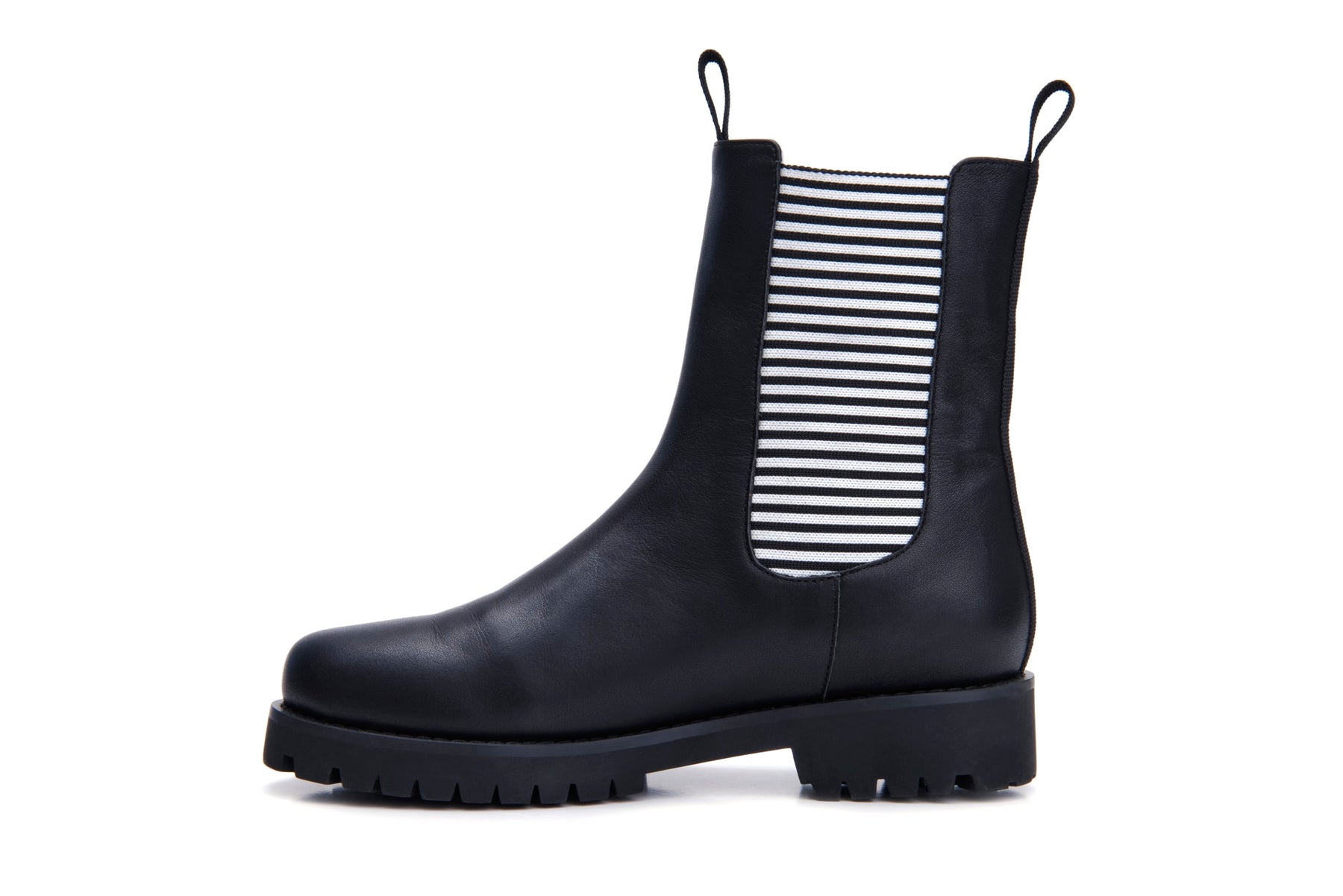 shelly Chelsea winter boot profile shot