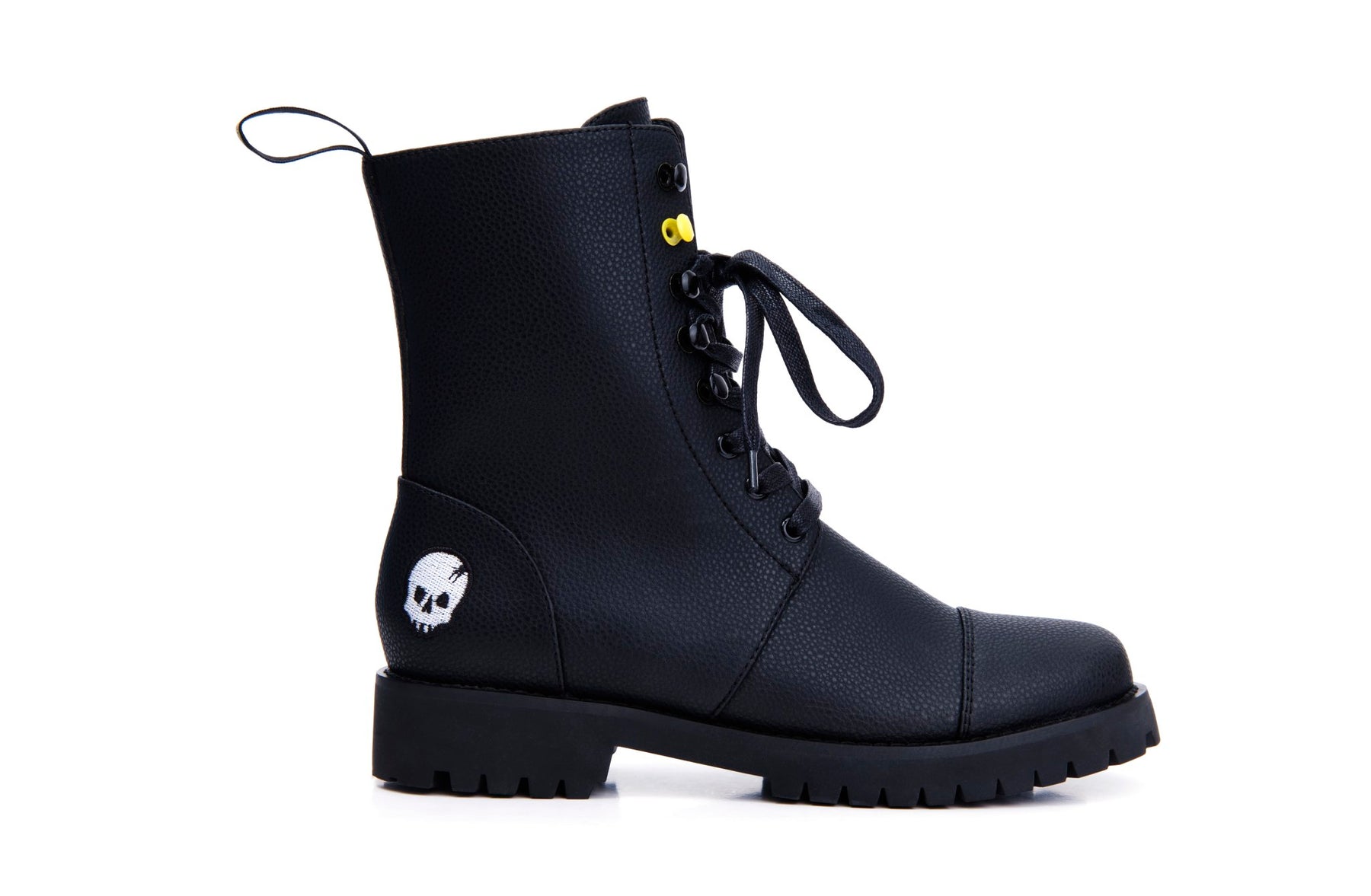 Shelly Gutter winter boots skull side shot