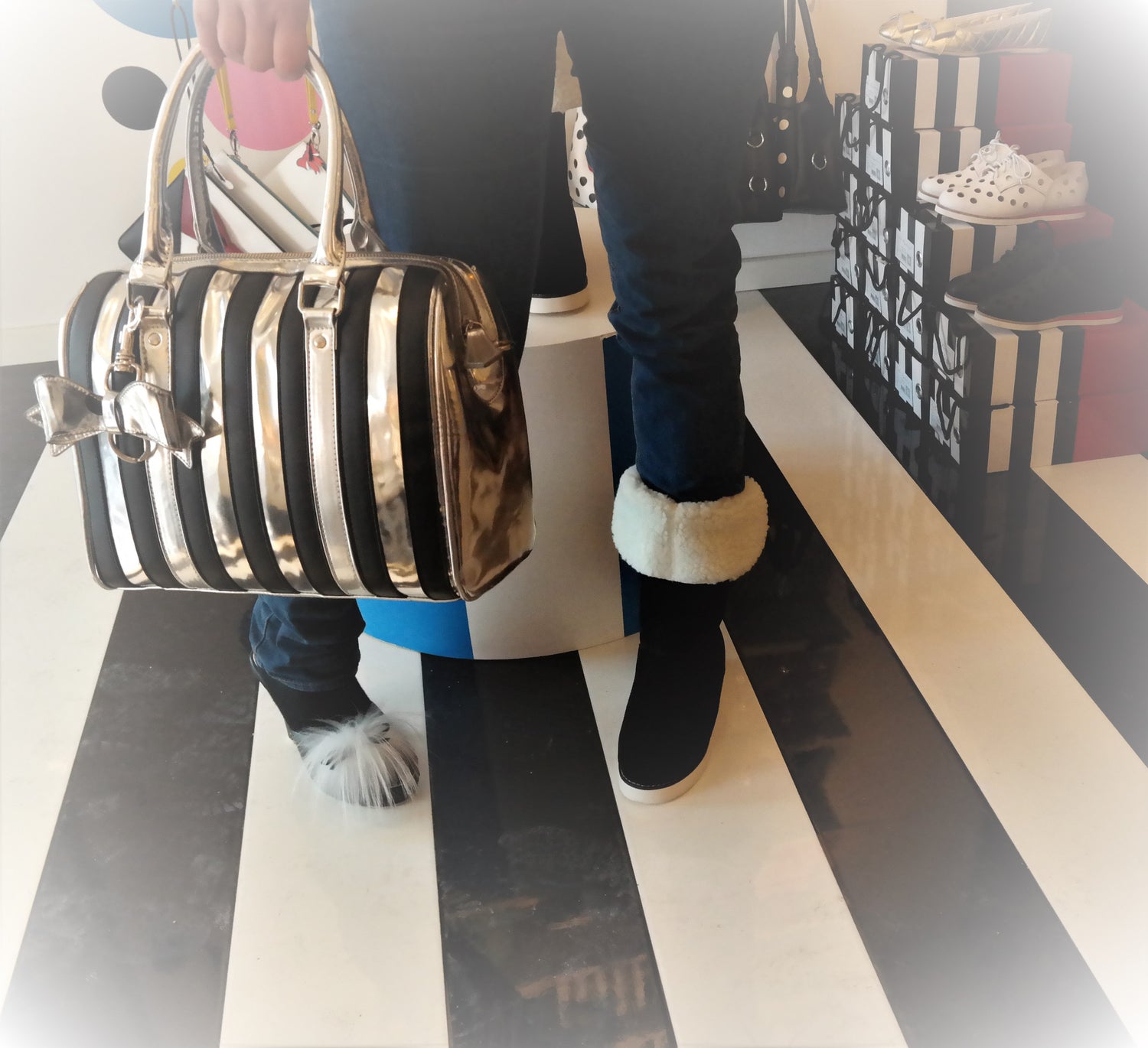 LIFE @ LOLA RAMONA - Good LUCK Blog!