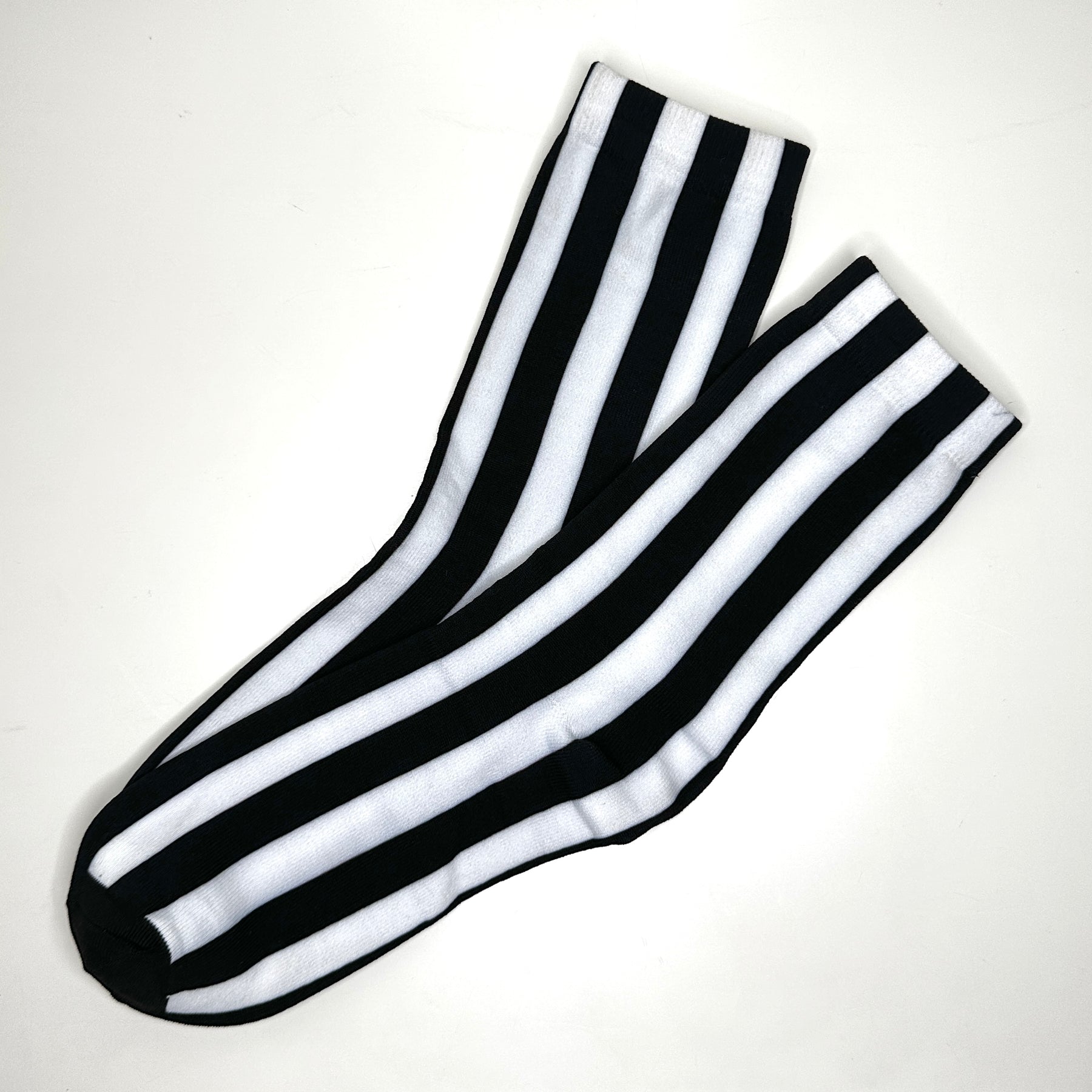 Black & White Stripes - Mid Leg Socks