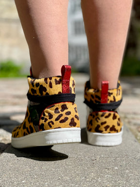 Noemi Hi - Small imperfections!