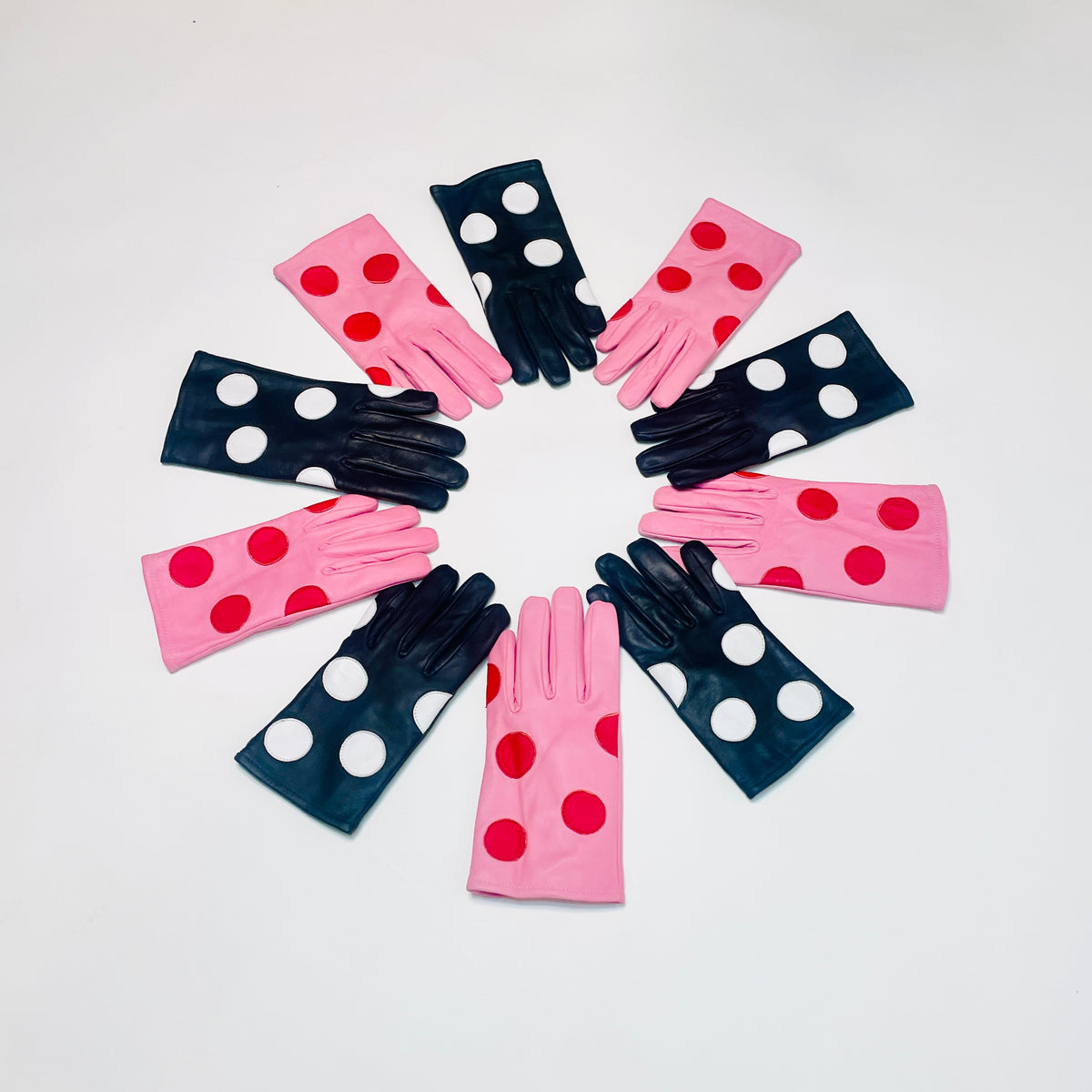 Gloves - Black with dots - Special price because of tiny imperfections.