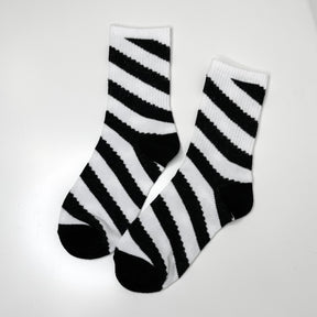 Black & White Stripey - Mid Leg Socks