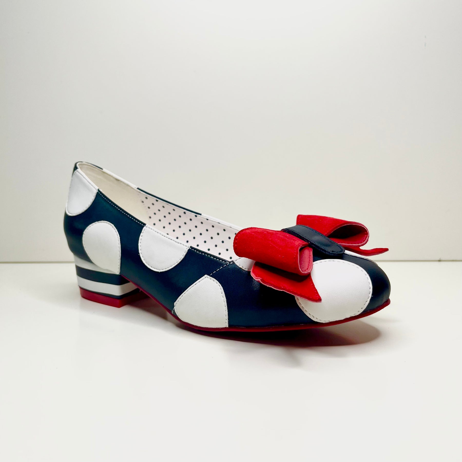 Alice Big Dots