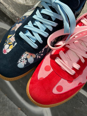 Parker sneaker - Floral - Dark blue flower printed suede and baby blue suede details.