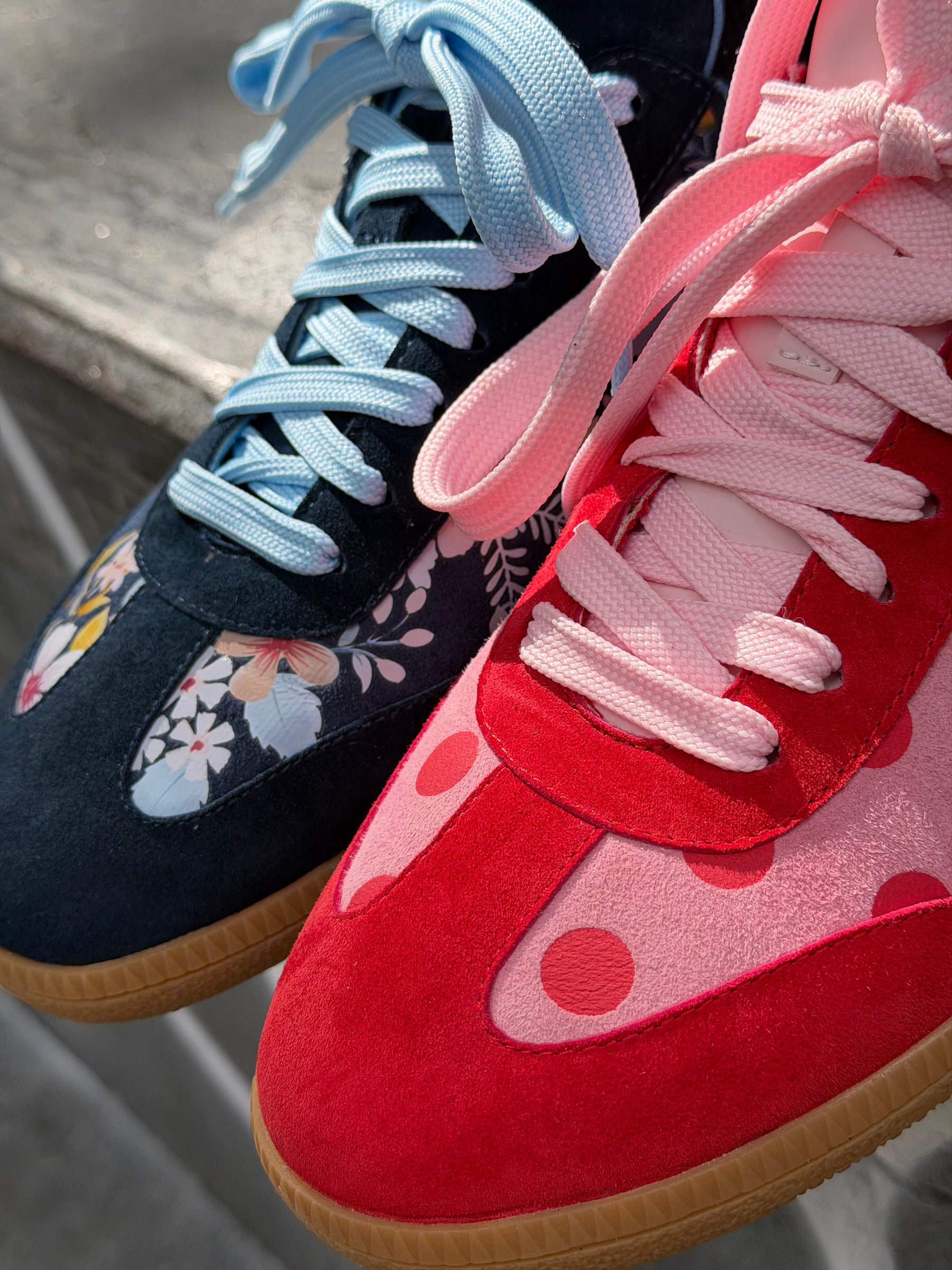Parker sneaker - Blush - Baby pink suede and red embrodery dots.