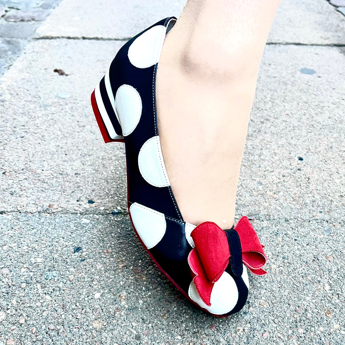 Alice Big Dots