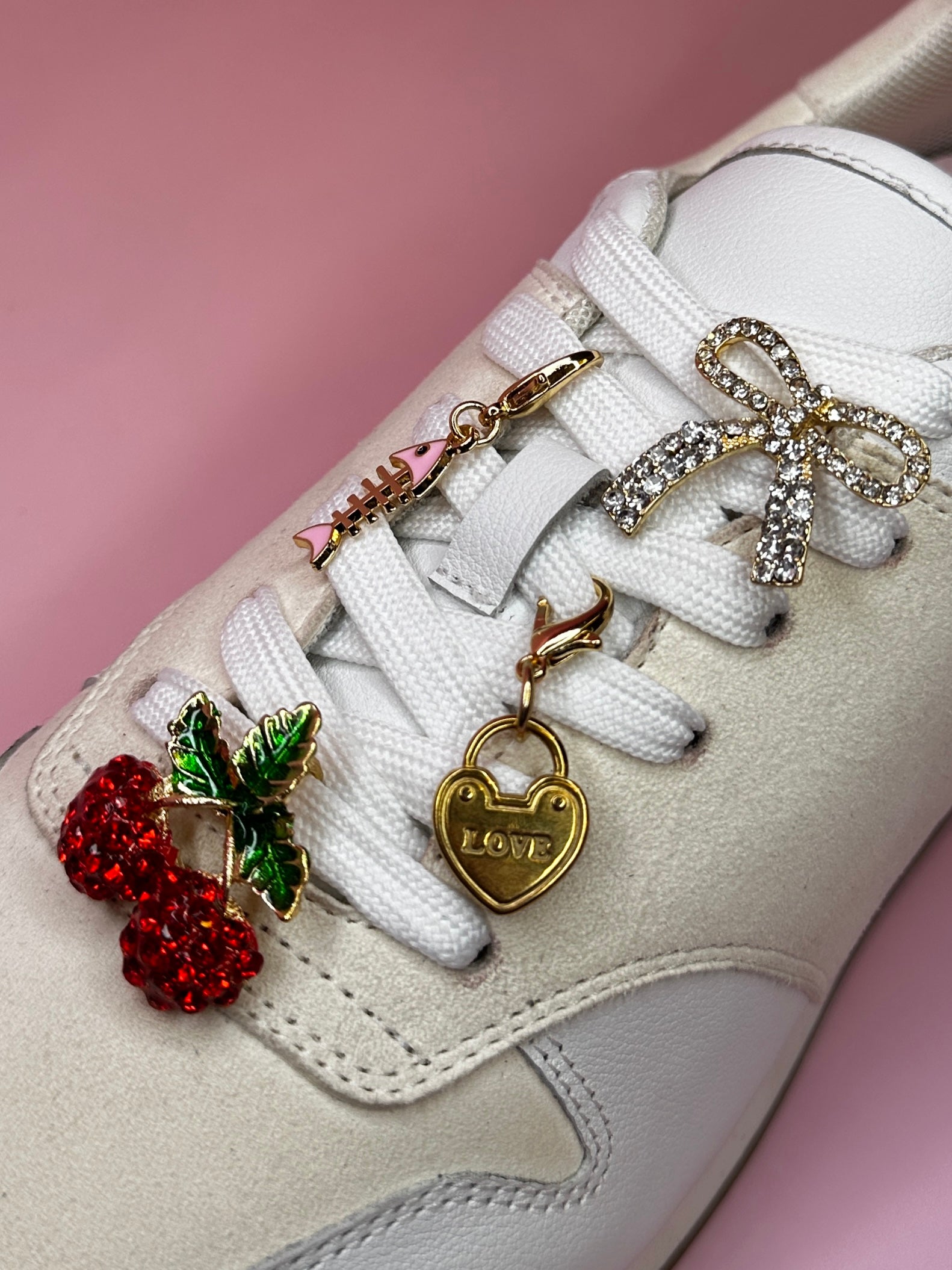 Charm Diamond Bow