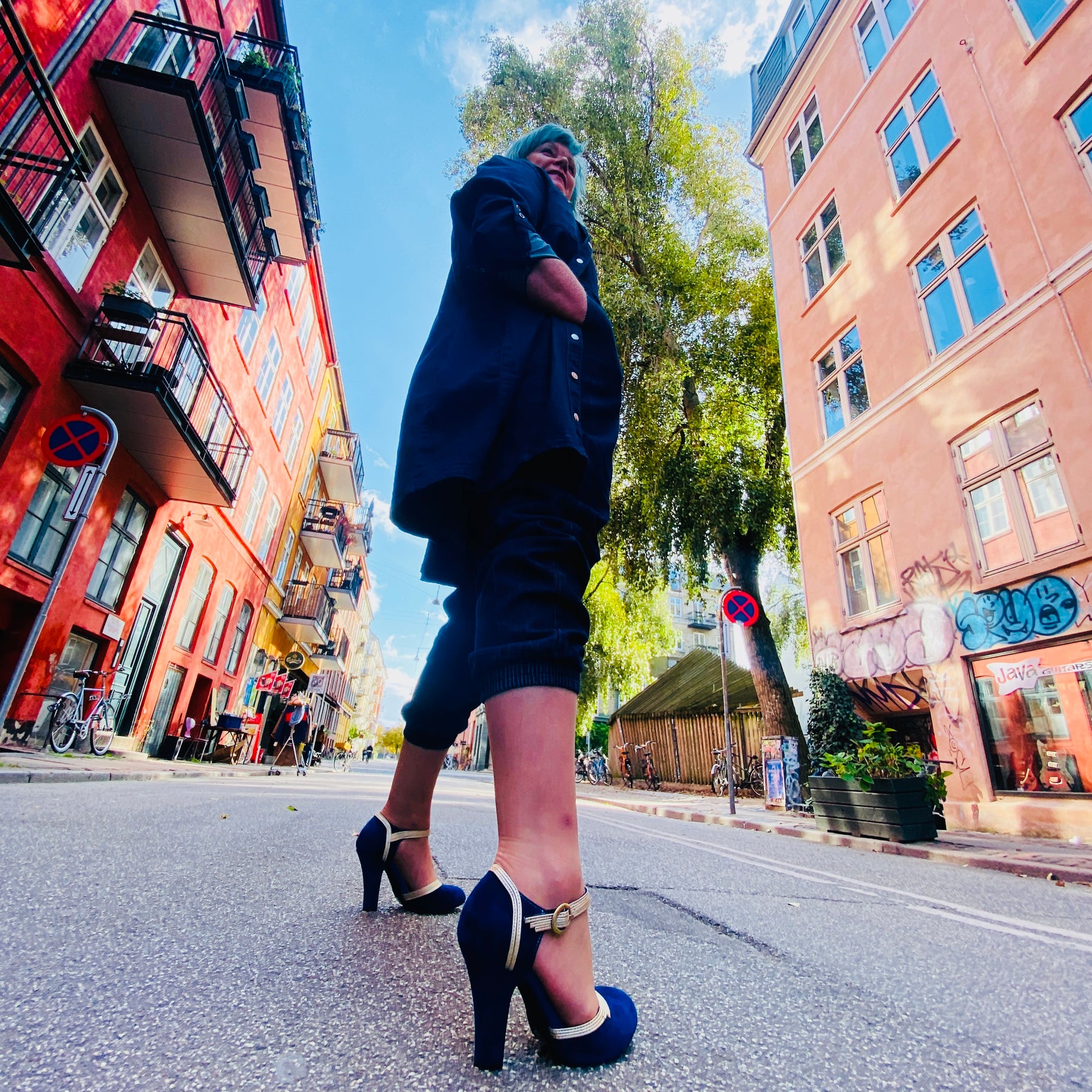 Blue and gold pumps cheap
