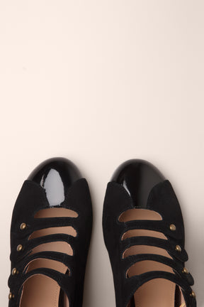 Ava Monochrome pump