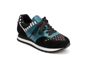 Serena Medley #MyLolaSneaks**