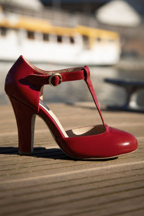 June Effortlessly Elegant Red