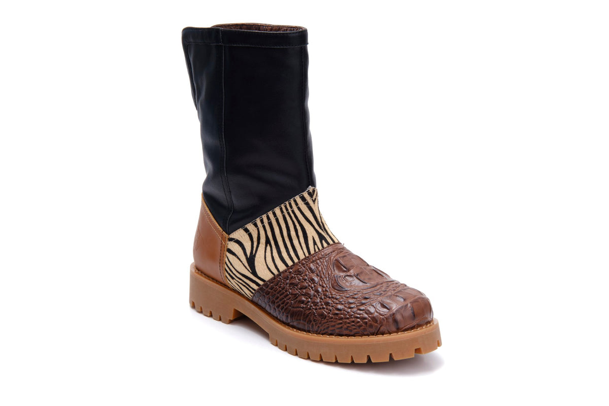 Our Shelly Outdoorsy winter boot side shot